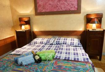 A casa tua Ostia Antica allows 18 year olds to book a room