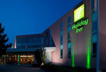 Holiday Inn Budapest-Buda  rs, an IHG Hotel allows 18 year olds to book a room