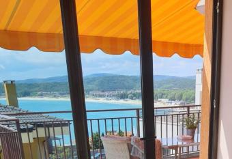 Apartments Provence allows 18 year olds to book a room