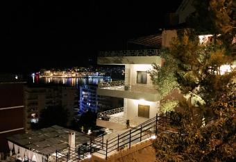 Jericho Rooms allows 18 year olds to book a room