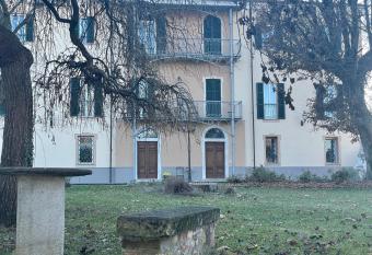 Villa Durando has Balcony rooms