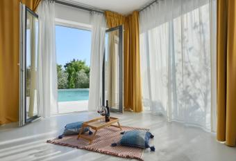 Accomodation TERRAROSSA has Balcony rooms