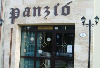 Joc   Panzi   has Balcony rooms