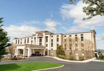 Hampton Inn & Suites Ephrata - Mountain Springs has Balcony rooms