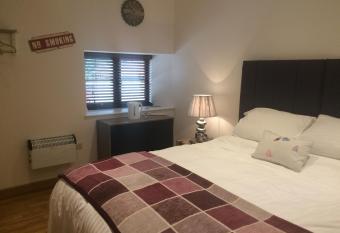 The Radnor Arms allows 18 year olds to book a room