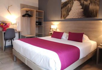 Atoll Hotel restaurant allows 18 year olds to book a room