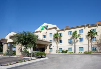 Holiday Inn Express & Suites Alice By IHG allows 18 year olds to book a room
