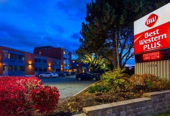 Best Western Plus Ottawa City Centre allows 18 year olds to book a room