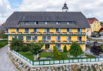 Florianihof has Balcony rooms