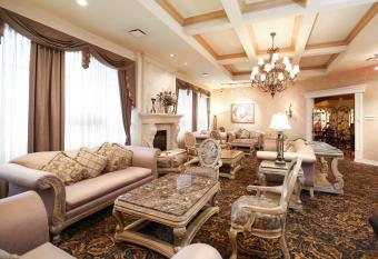 Atrium Hotel Vancouver allows 18 year olds to book a room