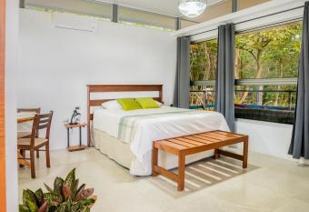 Agutipaca Bungalows allows 18 year olds to book a room