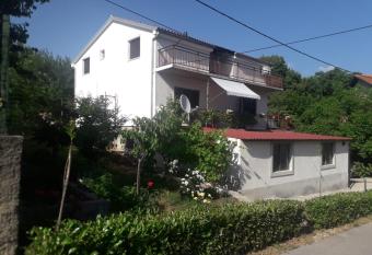 Apartment Filipovi   has Balcony rooms