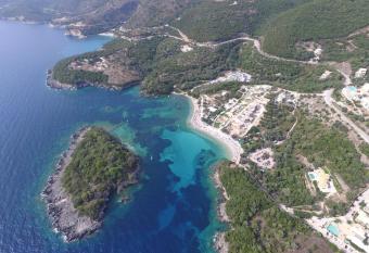 Sivota Apartments has Balcony rooms