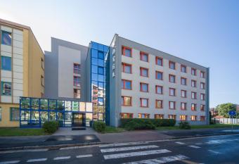 Hotel Arnost Garni allows 18 year olds to book a room