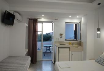 Nikoletta Studios 1 allows 18 year olds to book a room