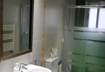 Pensi  n Blanquita has Balcony rooms