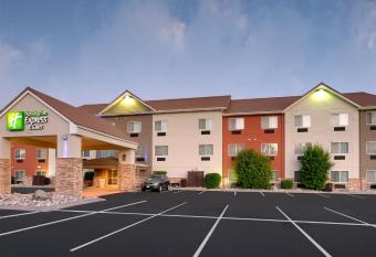 Holiday Inn Express & Suites Sandy - South Salt Lake City By IHG allows 18 year olds to book a room