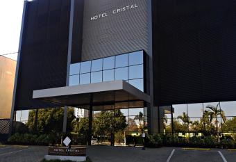 Hotel Cristal Rio Claro has rooms with a private hot tub