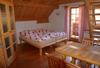 Chalupa Ambra has Balcony rooms