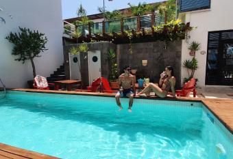 Casa TICUL Hotel Boutique - 5Th Ave has rooms with a private hot tub