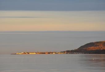 The Royal Hotel Cromarty has Balcony rooms