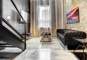 Boutique Lofts Milton Parc by Simplissimmo has Balcony rooms