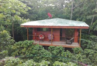 Rancho de Lelo Ecolodge allows 18 year olds to book a room