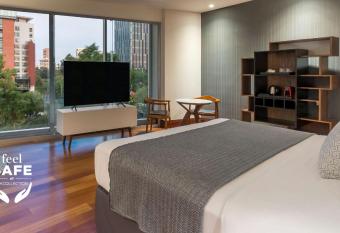 NH Collection Guadalajara Providencia allows 18 year olds to book a room