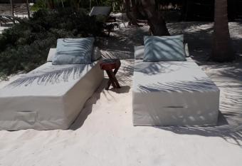 Azucar Hotel Tulum has rooms with a private hot tub