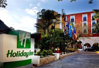 Holiday Inn Merida, an IHG Hotel allows 18 year olds to book a room