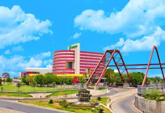 Holiday Inn Monterrey-Parque Fundidora By IHG has Balcony rooms