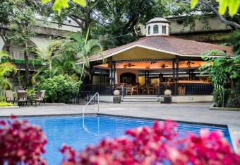 Holiday Inn Guadalajara Expo Plaza del Sol, an IHG Hotel has Balcony rooms