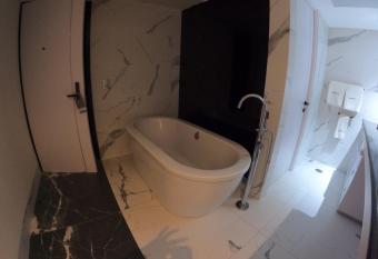 WeEnjoy Hotels Grand Prix Aeropuerto CDMX has Balcony rooms