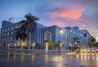 Villa Mercedes Curio Collection By Hilton has Balcony rooms