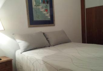 PISO DE 3 HABITACIONES, CON GARAJE INCLUIDO, A 1500 metros de la CATEDRAL has Smoking rooms