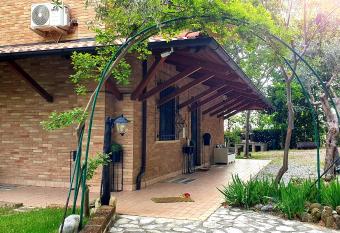 B&B Land & Sea has Balcony rooms