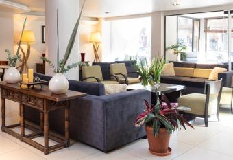 Hotel Crans Montana allows 18 year olds to book a room