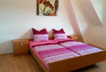 Ferienwohnung Ernesto allows 18 year olds to book a room