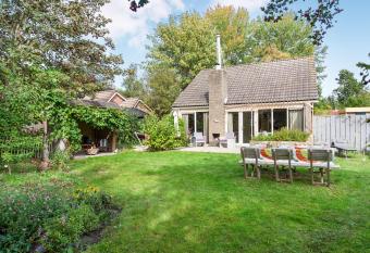 Sea La Vie has Balcony rooms