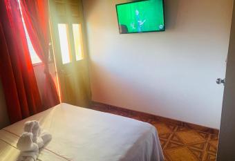 Hospedaje 3 Esquinas has Balcony rooms