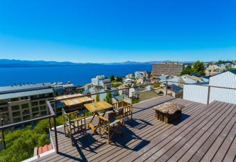 Hostel Inn Bariloche allows 18 year olds to book a room