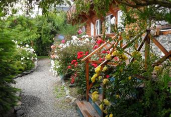Solares Del Sur has Balcony rooms