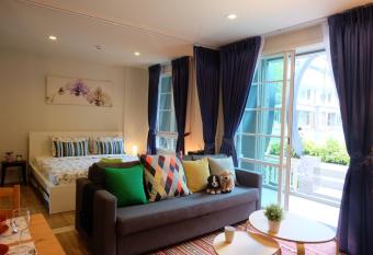 Pool Access 2 Bedrooms Autumn Hua Hin A116 allows 18 year olds to book a room