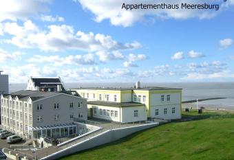 Hotel Meeresburg allows 18 year olds to book a room