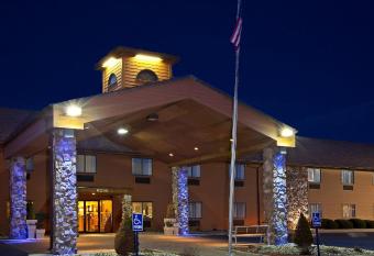 Best Western Fremont/Angola I-80/90 Toll Road allows 18 year olds to book a room