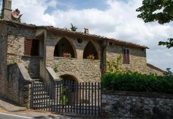 Podere Cimpoli has Balcony rooms