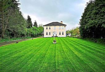 The Water Fort Garden Inn has Balcony rooms