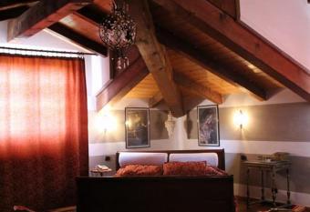 Castello San Giuseppe - Historical bed and breakfast has rooms with a private hot tub