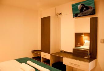 Hotel MS allows 18 year olds to book a room