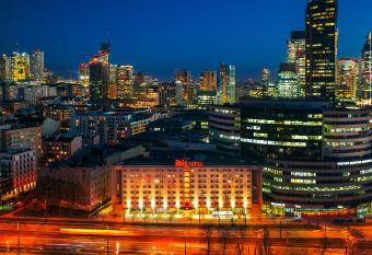 ibis Warszawa Centrum allows 18 year olds to book a room